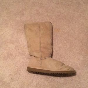 Classic Tall tan Authentic Ugg boots